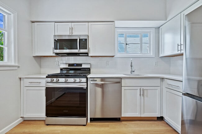 306 Marie Ave in Pittsburgh, PA - Building Photo - Building Photo