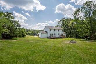 84 Dozer Ln in Martinsburg, WV - Foto de edificio - Building Photo