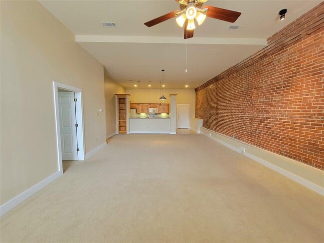 property at 2315 Harborside Dr