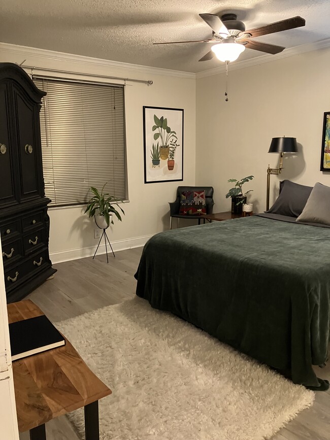 3600 Hillsboro Pike, Unit Villager East-Green Hills in Nashville, TN - Building Photo - Building Photo