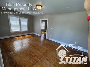 929 Wisconsin St in Oshkosh, WI - Building Photo - Building Photo