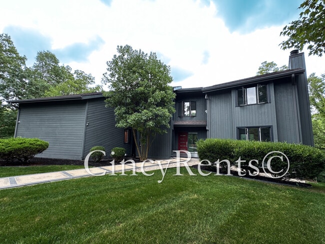 7716 Creekwood Ln in Cincinnati, OH - Building Photo - Building Photo