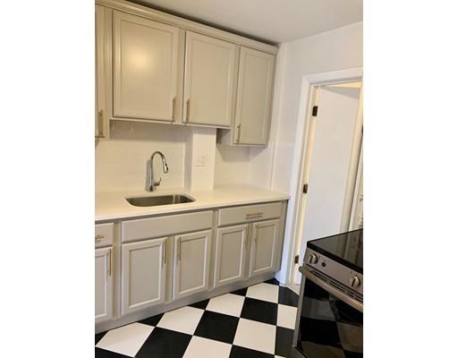 291 Commonwealth Ave, Unit 4