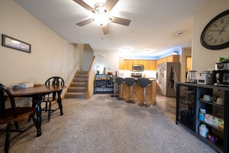 17526 Gillette Way in Lakeville, MN - Building Photo - Building Photo