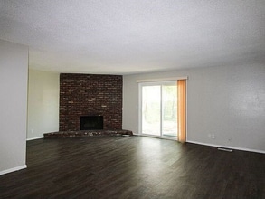 9905 E 21st Pl in Tulsa, OK - Building Photo - Building Photo