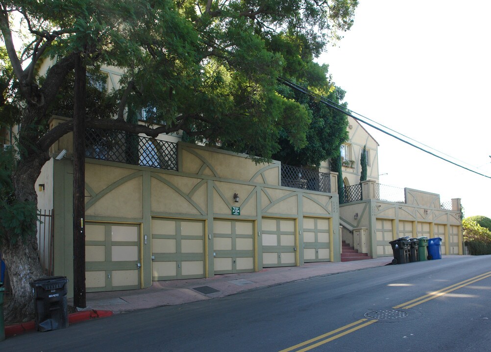 1316-1322 Lucile Ave in Los Angeles, CA - Building Photo