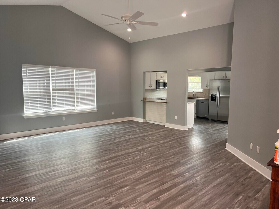 319 N Cove Blvd in Panama City, FL - Building Photo