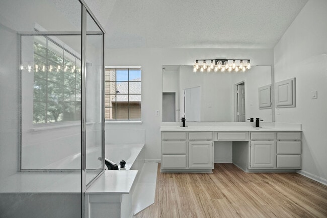 property at 1100 Hyde Park Dr