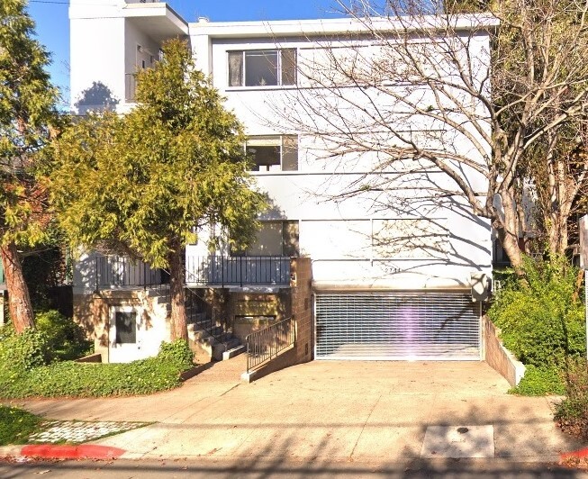 2741 Dwight Way in Berkeley, CA - Building Photo