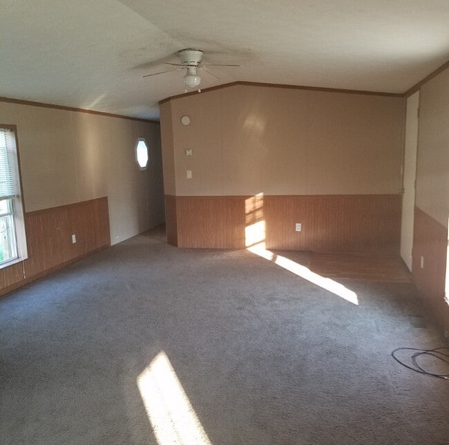 property at 2086 Stonecreek Rd SW