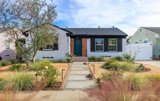 4657 Lenore Dr in San Diego, CA - Building Photo