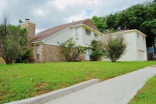 2127 Woodland Springs St in Houston, TX - Building Photo