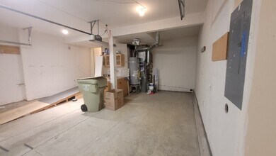 2067 SE 60th Ave in Hillsboro, OR - Building Photo - Building Photo
