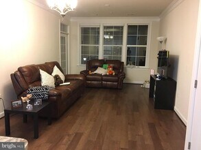 13722 Neil Armstrong Ave in Herndon, VA - Building Photo - Building Photo