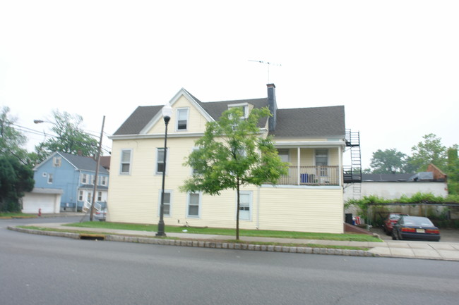 435 Washington St in Perth Amboy, NJ - Foto de edificio - Building Photo