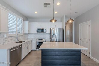 598 Hazelnut Ln in Queen Creek, AZ - Foto de edificio - Building Photo