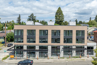 Phinney Ridge Retail in Seattle, WA - Building Photo - Building Photo