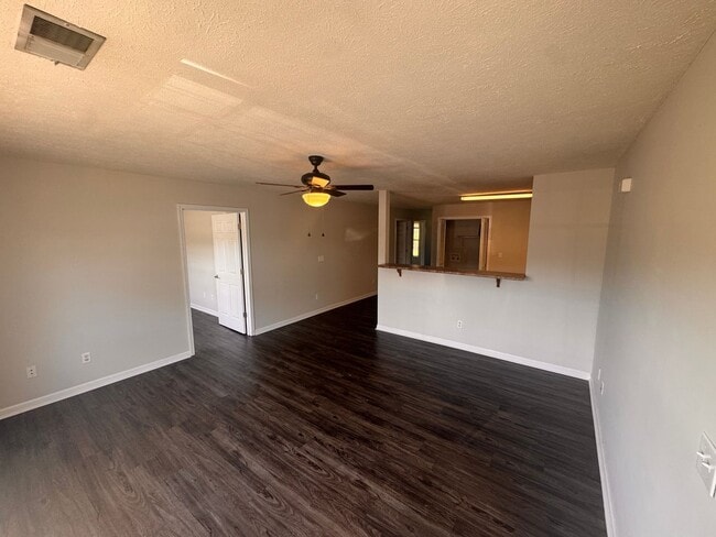 100-132 Williams Rd in Guntersville, AL - Foto de edificio - Building Photo