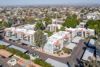 Cantala Apartments in Glendale, AZ - Foto de edificio - Building Photo