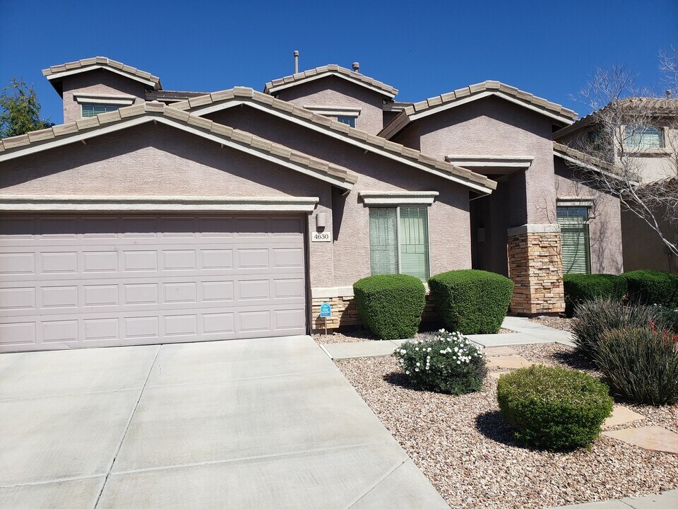 4630 W Venture Ct in Phoenix, AZ - Building Photo