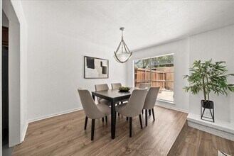 9206 Flickering Shadow Dr in Dallas, TX - Building Photo - Building Photo