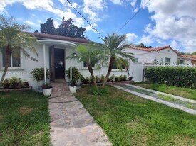 3052 SW 6th St in Miami, FL - Building Photo