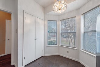 12400 Brookglade Cir in Houston, TX - Foto de edificio - Building Photo