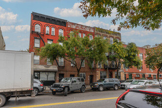 129 Columbia St in Brooklyn, NY - Foto de edificio - Building Photo