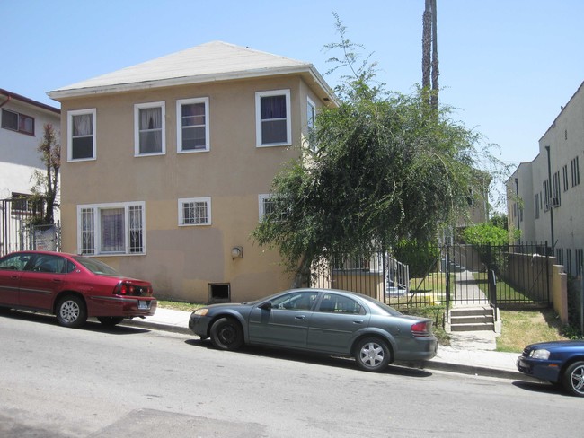 2640 S Manhattan Pl in Los Angeles, CA - Building Photo - Building Photo