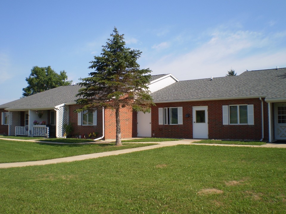 Westfield Commons in Westfield, WI - Building Photo