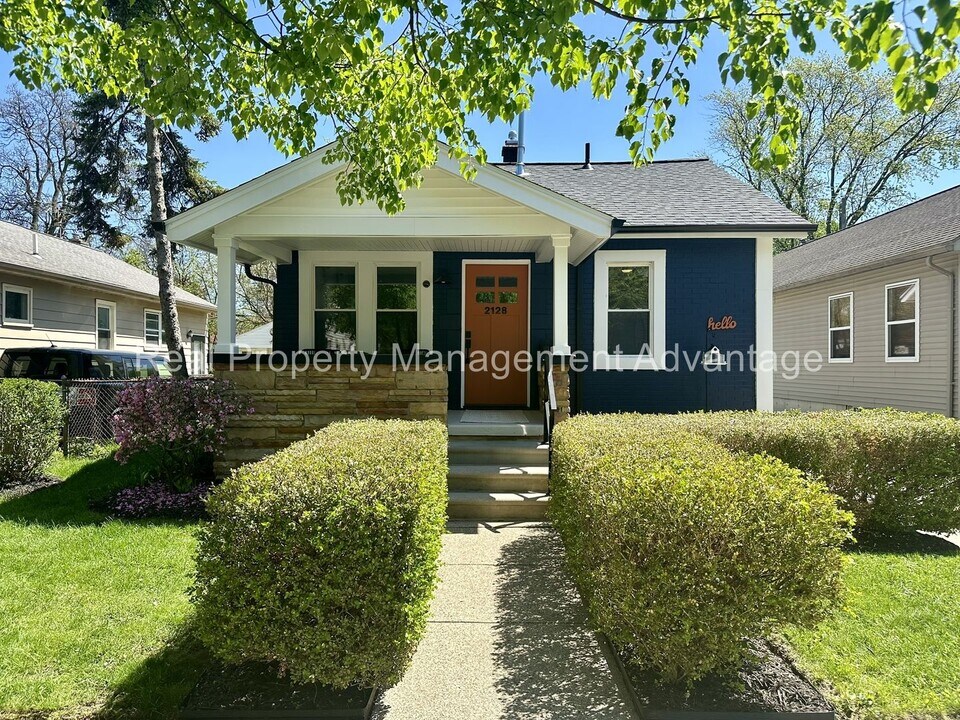 2128 Romeo St in Ferndale, MI - Building Photo