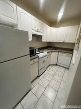 46 Allston St, Unit 3 in Boston, MA - Foto de edificio - Building Photo