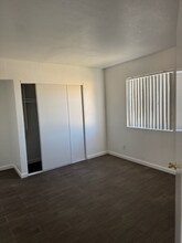 38572 10th Pl E in Palmdale, CA - Foto de edificio - Building Photo