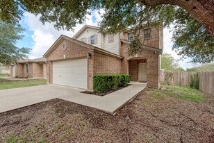 530 Sheep Trail Dr in Kyle, TX - Building Photo