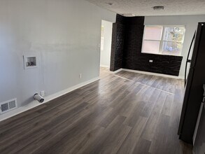 453 Azalea Dr in Stockbridge, GA - Building Photo - Building Photo