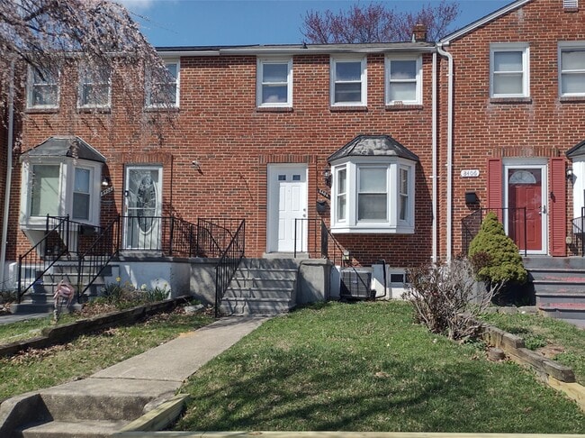 8404 Loch Raven Blvd in Towson, MD - Foto de edificio - Building Photo