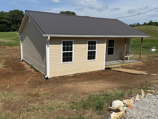 9110 New Jackson Hwy in Magnolia, KY - Building Photo - Building Photo
