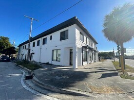 Lara Lena Apartments in West Palm Beach, FL - Building Photo