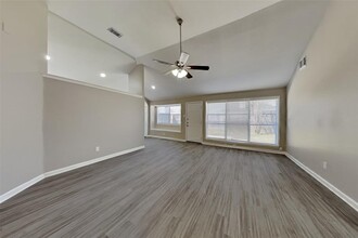 4935 Northfork Dr in Pearland, TX - Building Photo - Building Photo