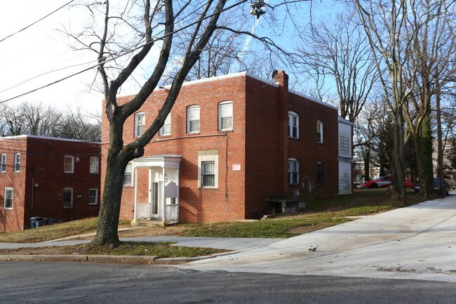 3205 28th St SE in Washington, DC - Building Photo - Building Photo