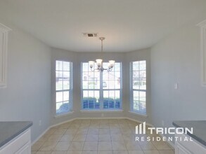 6910 Meadow Bend Dr in Arlington, TX - Building Photo - Building Photo