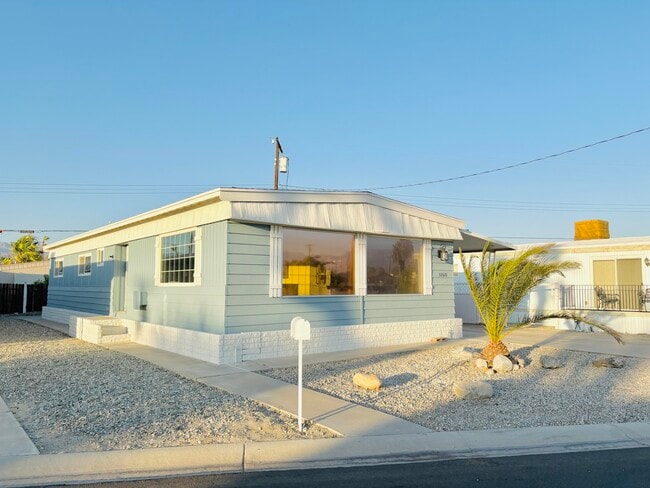 32610 Southern Hills Ave in Thousand Palms, CA - Building Photo - Building Photo