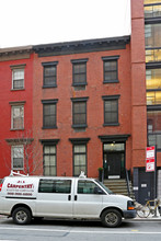 320 W 15th St in New York, NY - Foto de edificio - Building Photo