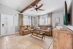 1340 S Orlando Ave in Cocoa Beach, FL - Building Photo