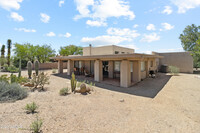 1725 Staghorn Ln in Carefree, AZ - Foto de edificio - Building Photo