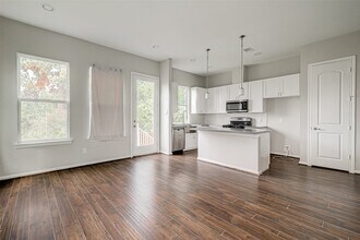 5610 Patrick St in Houston, TX - Building Photo - Building Photo