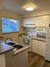 Breckenridge Heights in Tumwater, WA - Building Photo - Building Photo