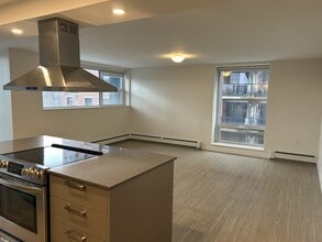 5633-5633 Fenwick St in Halifax, NS - Building Photo - Building Photo