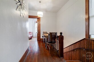 114 W Waldburg St in Savannah, GA - Building Photo - Building Photo