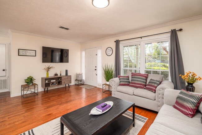 property at 1064 N Montgomery St